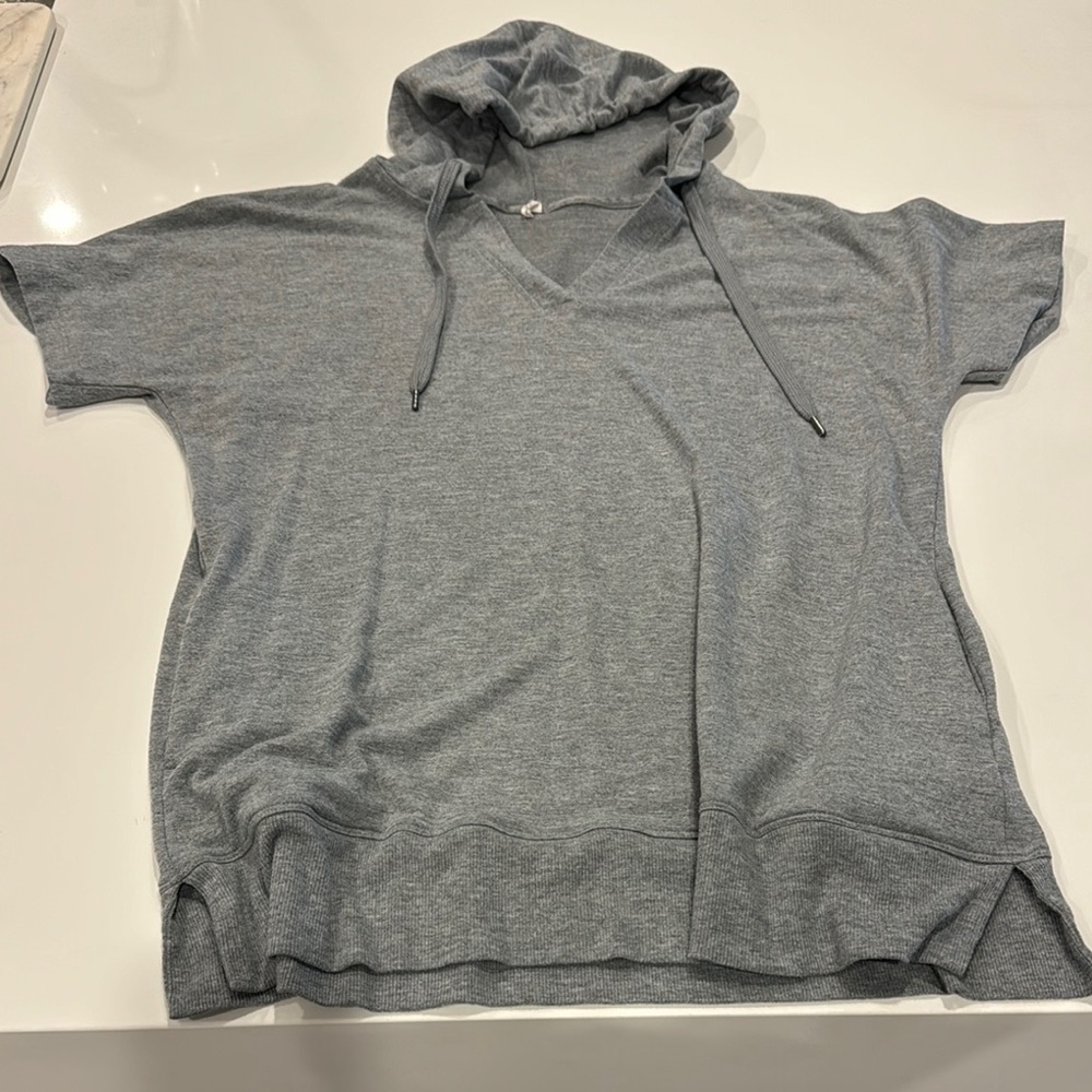 Ideology Gray Short-Sleeve Hoodie Size Large